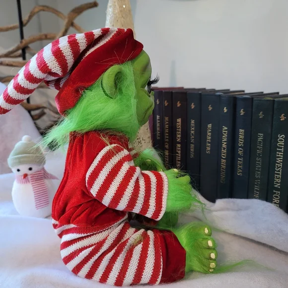 Baby Grinch doll for Christmas whoville Dr Seuss. Super cute green fuzzy - Picture 10 of 13
